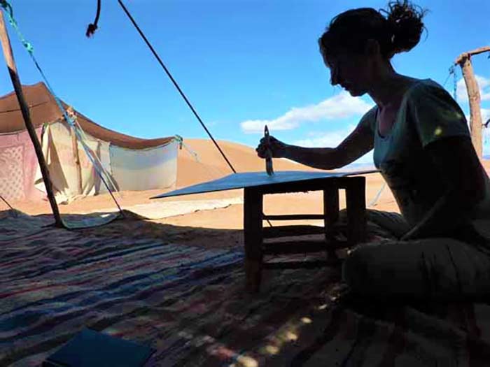 Jill Lena Ford nature inspired artist creating nature inspired artwork in the Sahara desert